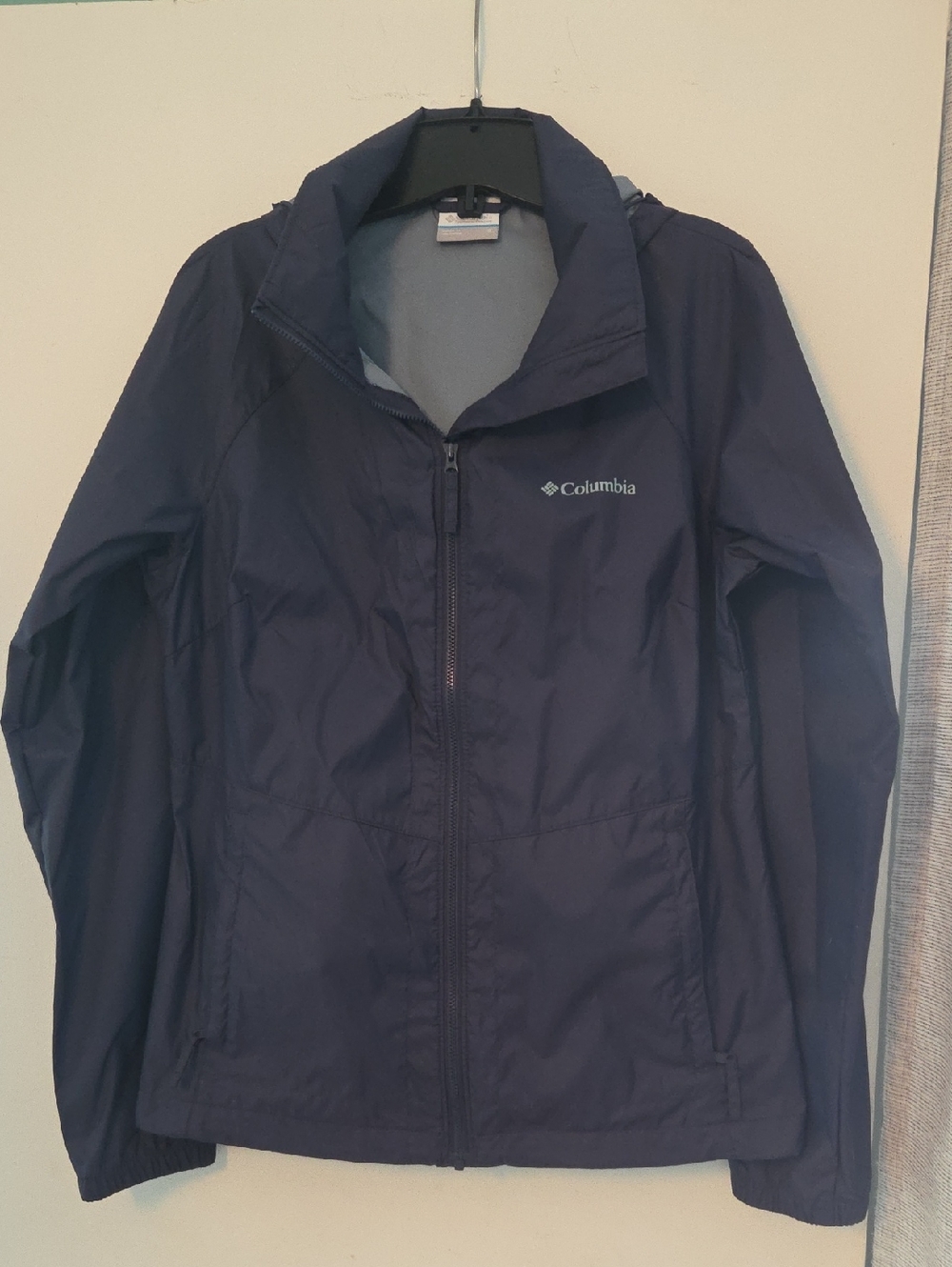 Columbia Navy Blue Packable Windbreaker Jacket